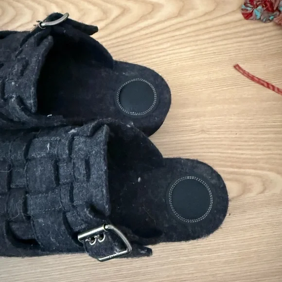 Chloe Black Woven Felt Slip-On Sandals - Picture 2 of 4